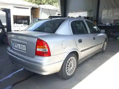 Veicolo di demolizione opel astra g berlina comfort dell'anno 2002 alimentato x16xel