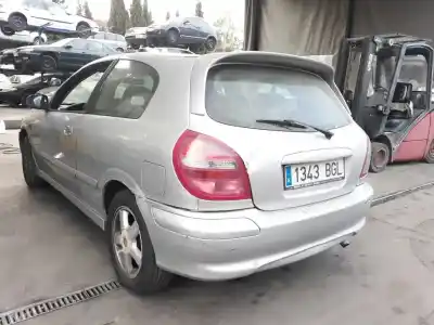 Veículo de Sucata nissan almera (n16/e) acenta do ano 2001 alimentado yd22ddt