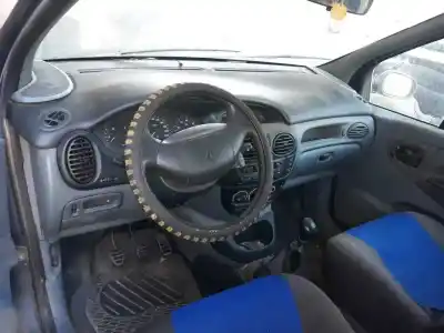 Scrapping Vehicle renault megane i scenic (ja0) 1.6e alize of the year 2001 powered k7m702