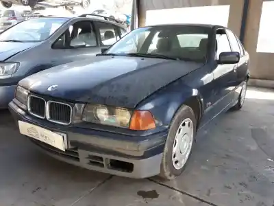 Veículo de Sucata bmw serie 3 berlina (e36) 318tds do ano 1996 alimentado 17-4t-1 0