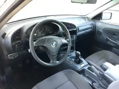 Veículo de Sucata bmw serie 3 berlina (e36) 318tds do ano 1996 alimentado 17-4t-1 0