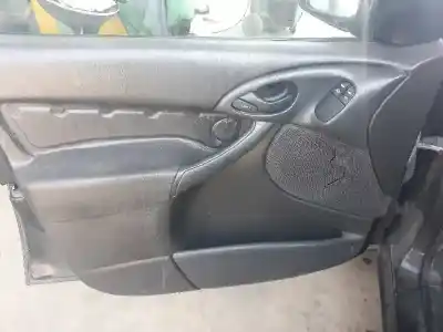 Veículo de Sucata ford focus turnier (cak) ambiente do ano 2001 alimentado fydb