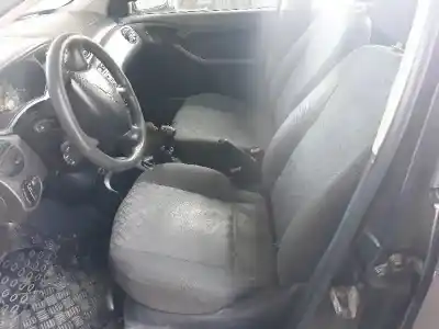 Veículo de Sucata ford focus turnier (cak) ambiente do ano 2001 alimentado fydb