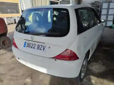 Sloopvoertuig lancia lancia y 1.2 caprice van het jaar 2002 aangedreven 188a4000