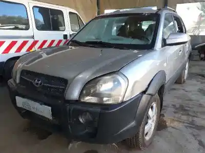 Scrapping Vehicle hyundai tucson (jm) 2.0 crdi premium 4x4 of the year 2005 powered d4ea