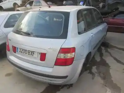 Veicolo di demolizione fiat stilo (192) 1.9 jtd cat dell'anno 2002 alimentato 