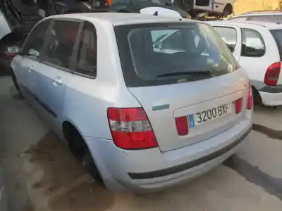 Veicolo di demolizione fiat stilo (192) 1.9 jtd cat dell'anno 2002 alimentato 