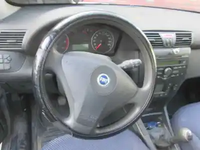 Veicolo di demolizione fiat stilo (192) 1.9 jtd cat dell'anno 2002 alimentato 