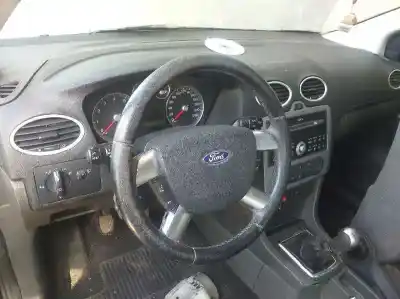 Vehicul casat ford focus berlina (cap) business al anului 2006 alimentat g/hw