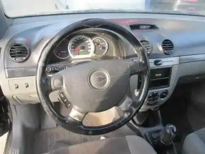 Sloopvoertuig chevrolet lacetti sx van het jaar 2007 aangedreven 320s-d