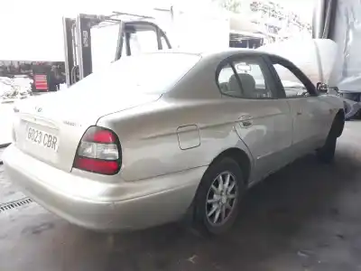 Sloopvoertuig daewoo leganza 2.0 cdx van het jaar 2002 aangedreven t20sed