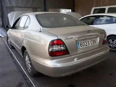 Sloopvoertuig daewoo leganza 2.0 cdx van het jaar 2002 aangedreven t20sed