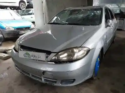 Veículo de Sucata chevrolet lacetti sx do ano 2001 alimentado f16d3