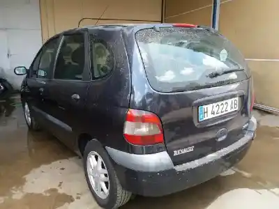 Scrapping Vehicle renault scénic i monospace (ja0/1_, fa0_) 1.9 dci rx4 of the year 2000 powered d/f9q k7