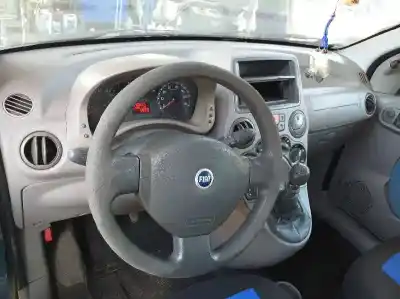 Veicolo di demolizione fiat panda (169) 1.2 8v dynamic dell'anno 2005 alimentato 188a4000