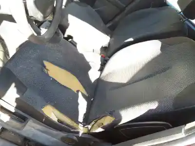 Veículo de Sucata citroen c4 berlina lx do ano 2010 alimentado g-kfu