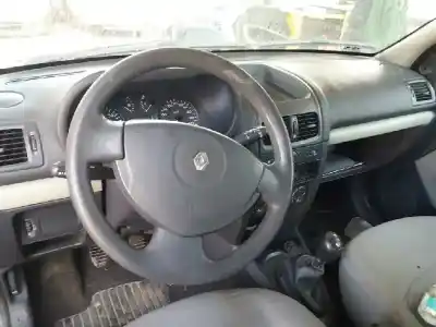 Scrapping Vehicle renault clio ii fase ii (b/cb0) authentique 58 cv / 43 kw of the year 2002 powered d7f720