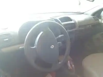 Здавання транспортного засобу renault clio ii fase ii (b/cb0) expression року 2001 потужний k9k704