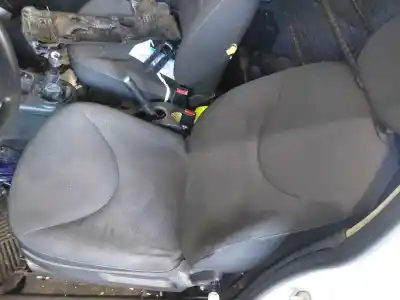 Veículo de Sucata citroen c2 collection do ano 2006 alimentado 8hz