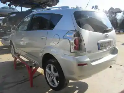 Vehículo de desguace toyota corolla verso (r1) 2.2 d-4d sport del año 2005 con motor 2adfhv