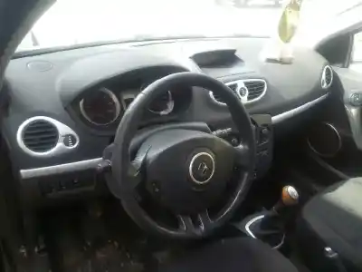 Здавання транспортного засобу RENAULT CLIO III Confort Expression року 2006 потужний K9K718 Здавання транспортного засобу RENAULT CLIO III Confort Expression року 2006 потужний K9K718