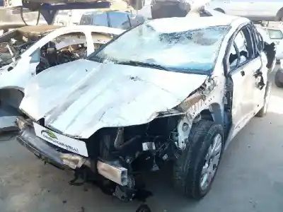 Veículo de Sucata citroen c4 berlina vtr plus do ano 2004 alimentado d-9hy