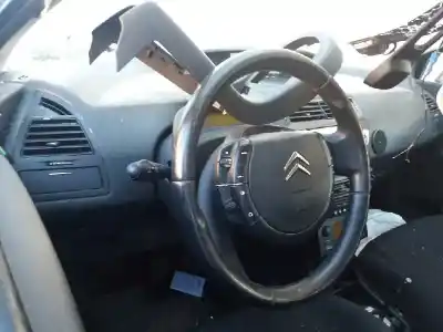 Veículo de Sucata citroen c4 berlina vtr plus do ano 2004 alimentado d-9hy