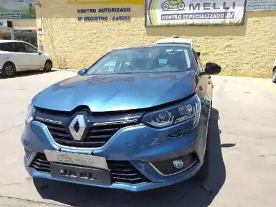 Véhicule à la ferraille RENAULT MEGANE IV BERLINA 5P Tech Road de l'année 2001 alimenté H5F408