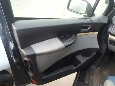 Vehicul casat citroen c8 2.0 16v sx al anului 2005 alimentat rht