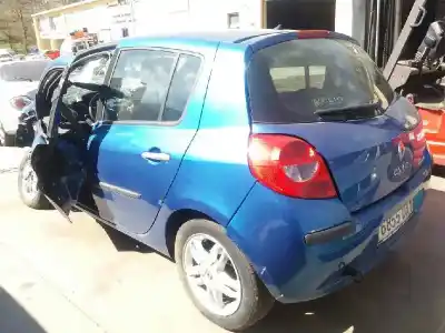 Veículo de Sucata renault clio iii imusic confort dynamique 68 cv / 50 kw do ano 2006 alimentado k9k768