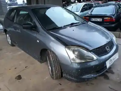 Veículo de Sucata HONDA CIVIC BERLINA 3 (EP1/2) 1.4i LS do ano 2004 alimentado G-D15Z8