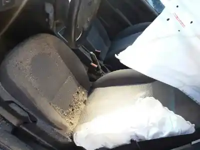 Veículo de Sucata ford focus berlina (cap) trend do ano 2005 alimentado g/hwda