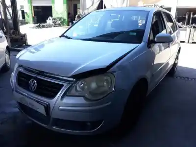 Véhicule à la ferraille VOLKSWAGEN POLO (9N3) Advance de l'année 2005 alimenté BKY