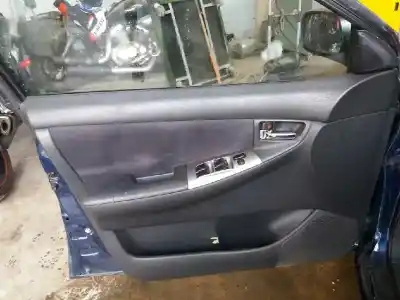 Veículo de Sucata TOYOTA COROLLA (E12) 2.0 D-4D Linea Luna Berlina do ano 2002 alimentado 1CDFTV