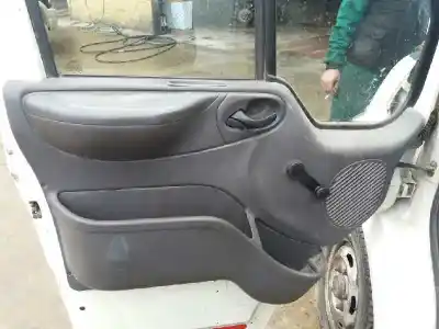 Scrapping Vehicle ford transit caja cerrada, media (fy) (2000 =>) ft 300 2.0 of the year 2001 powered d/r3fa