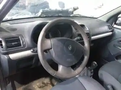 Утилизация автомобиля renault clio ii fase ii (b/cb0) base authentique 75 cv / 55 kw года 2001 питание d4f714