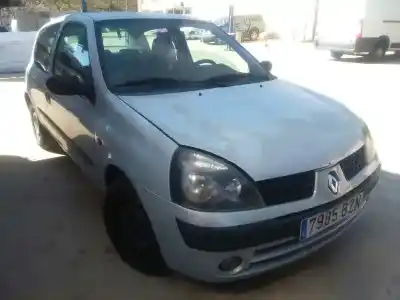 Здавання транспортного засобу renault clio ii fase ii (b/cb0) base authentique 75 cv / 55 kw року 2002 потужний g/d4f b7