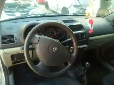 Здавання транспортного засобу renault clio ii fase ii (b/cb0) base authentique 75 cv / 55 kw року 2002 потужний g/d4f b7
