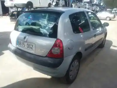 Здавання транспортного засобу renault clio ii fase ii (b/cb0) authentique року 2005 потужний d4f712