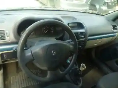 Здавання транспортного засобу renault clio ii fase ii (b/cb0) authentique року 2005 потужний d4f712