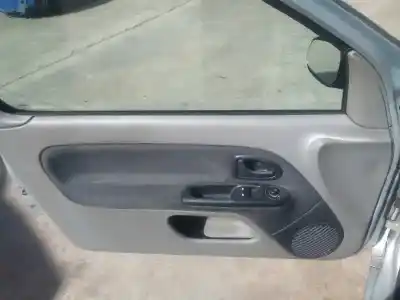 Здавання транспортного засобу renault clio ii fase ii (b/cb0) authentique року 2005 потужний d4f712