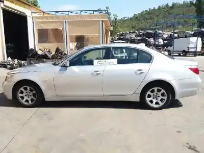Veículo de Sucata bmw serie 5 berlina (e60) 525d do ano 2001 alimentado m57d25tu