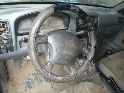 Scrapping Vehicle nissan pick-up (d22) td doble cabina navara 4x4 of the year 1999 powered td25ti