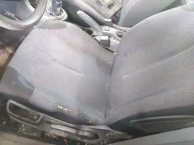 Veículo de Sucata citroen c4 berlina collection do ano 2001 alimentado 9hx