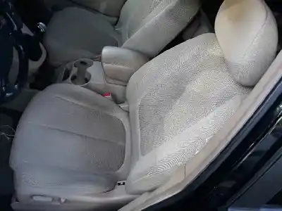 Veicolo di demolizione kia carens (un) active dell'anno 2007 alimentato d4ea