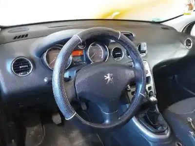 Veículo de Sucata peugeot 308 confort do ano 2007 alimentado 5fw