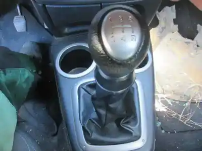 Veículo de Sucata mazda 2 berlina (dy) 1.4 diesel cat do ano 2006 alimentado 