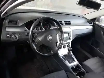 Здавання транспортного засобу volkswagen                                         passat berlina (3c2)                                                                                                                                                                                                                                       bkp                                                                                                                                                                                                                                                        року 2005 потужний bkp