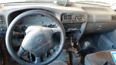 Scrapping Vehicle nissan pick-up (d22) td doble cabina navara 4x4 of the year 1998 powered td25ti