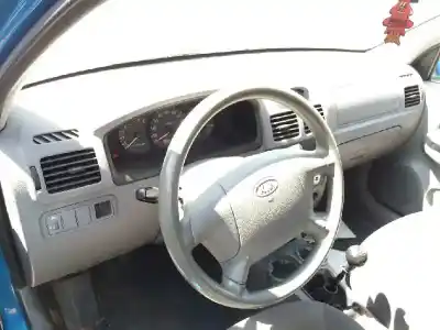 Veículo de Sucata kia rio rs berlina do ano 2005 alimentado a3d